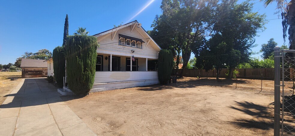 More Photos Of 5469 Tulare ave, Fresno Land For Sale