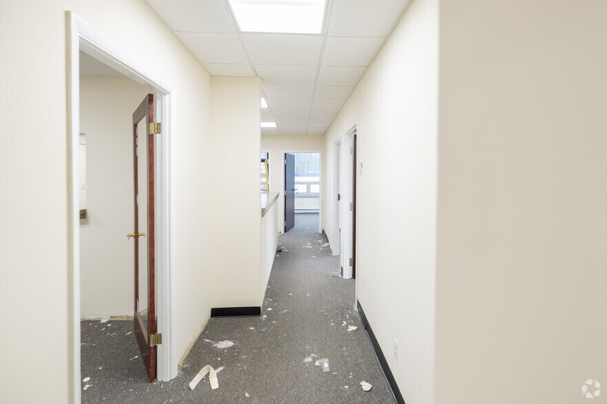 More Photos Of 111 N Central Ave, Hartsdale Office For Lease