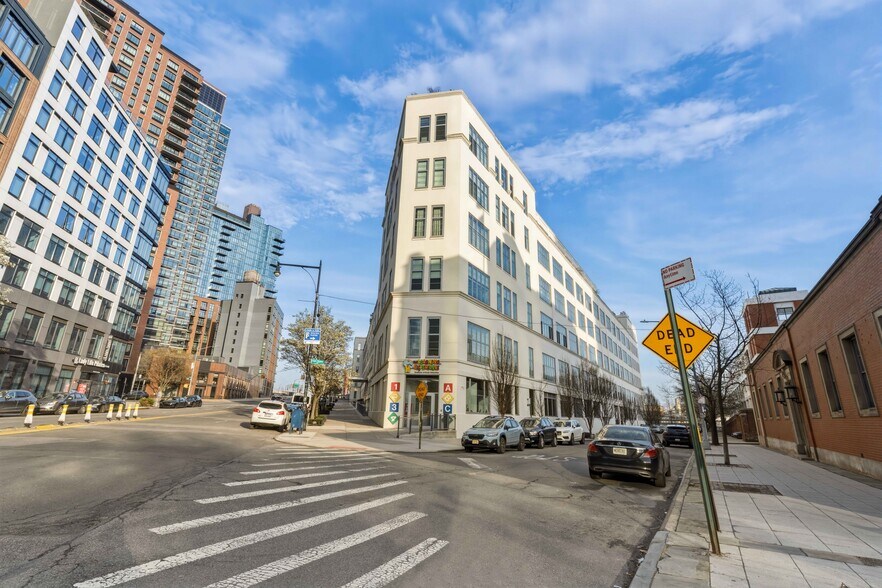 More Photos Of 2728 Thomson Ave, Long Island City Apartments For Sale