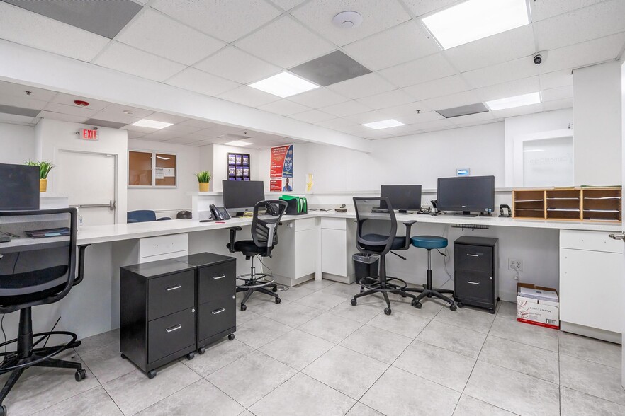 More Photos Of 12550 Biscayne Blvd, North Miami Medical For Sale