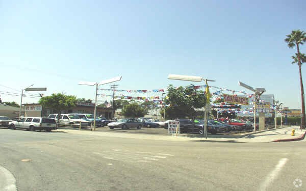 Primary Photo Of 11840 Carson St, Hawaiian Gardens Auto Dealership For Lease