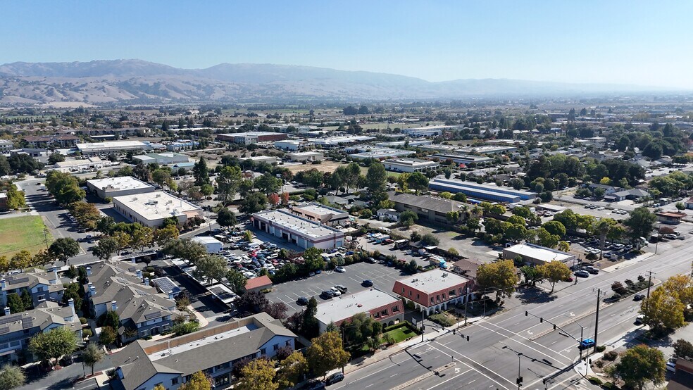 More Photos Of 16450 Monterey Rd, Morgan Hill General Retail For Sale