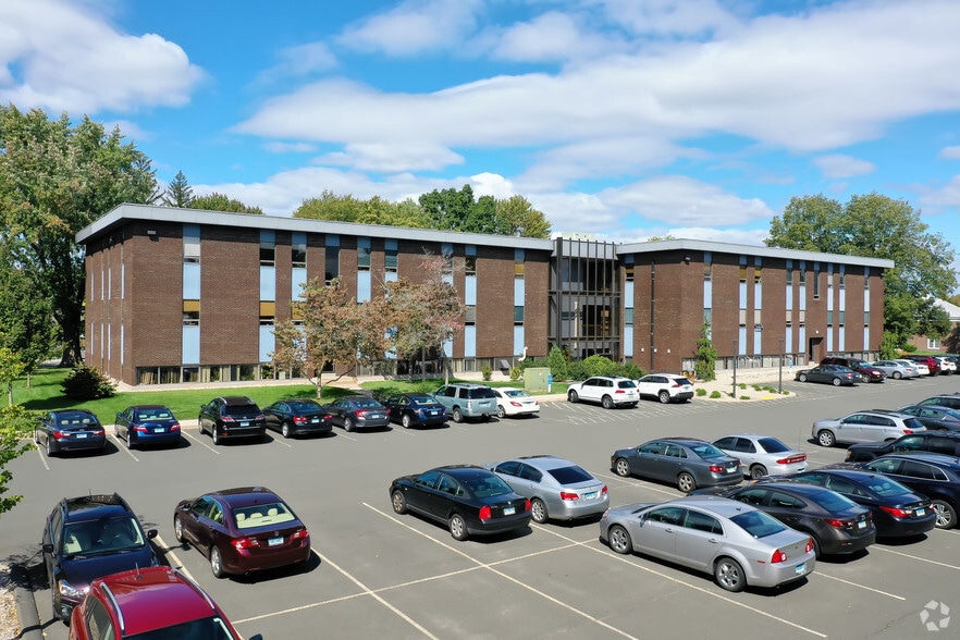 Primary Photo Of 34 Jerome Ave, Bloomfield Medical For Lease