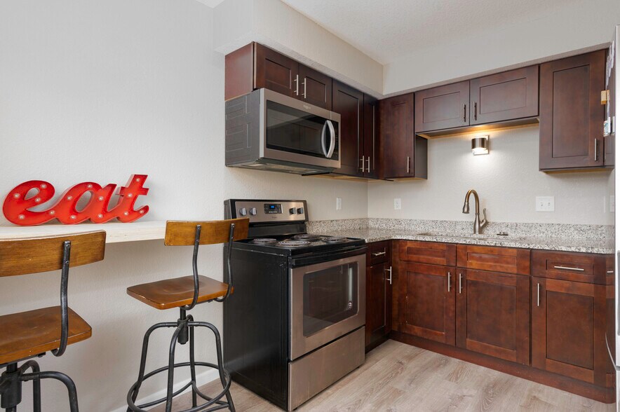 More Photos Of 105 Park St E, South Saint Paul Apartments For Sale