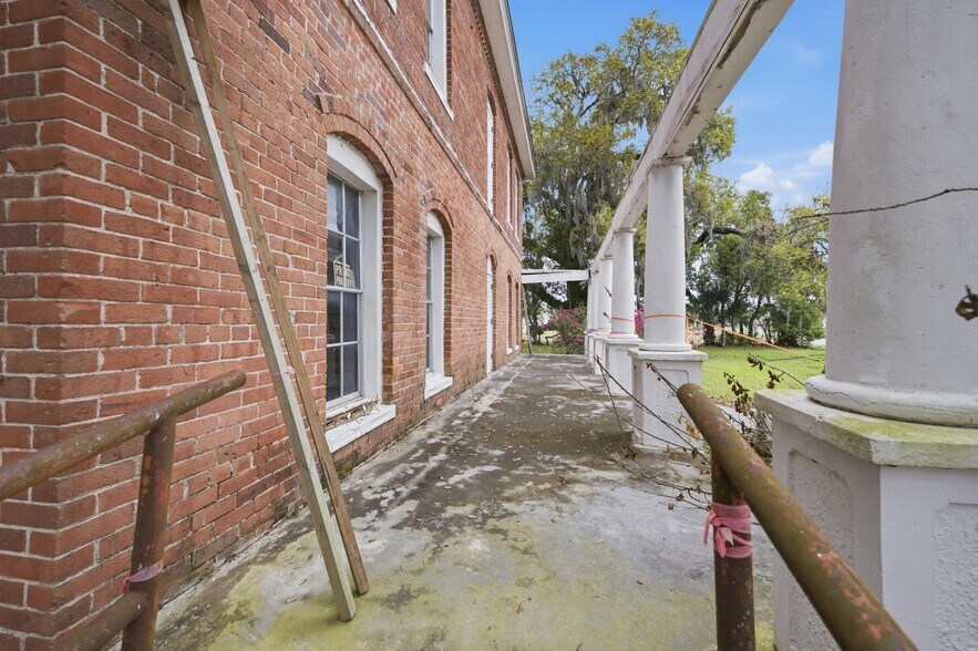 More Photos Of 120 N Main St, Bushnell Office Residential For Sale