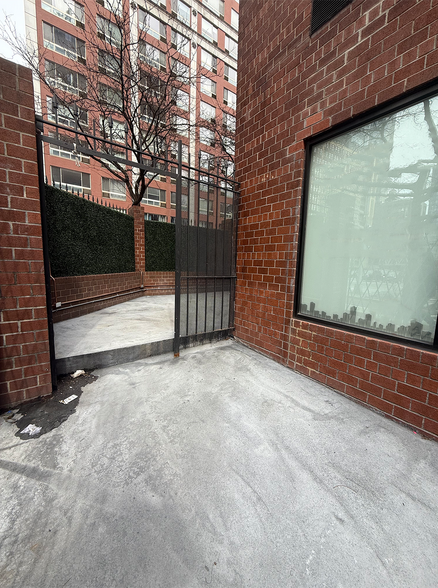 More Photos Of 342-350 Ninth Ave, New York Multifamily For Sale