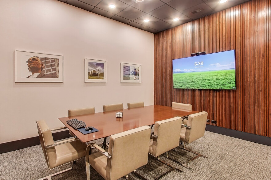 More Photos Of 1950 N Sedgwick St, Chicago Storefront Retail Residential For Sale