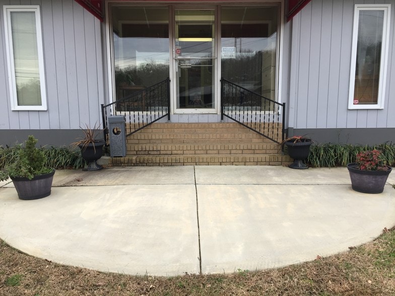 More Photos Of 4607 Charlotte Hwy, Clover Office For Lease