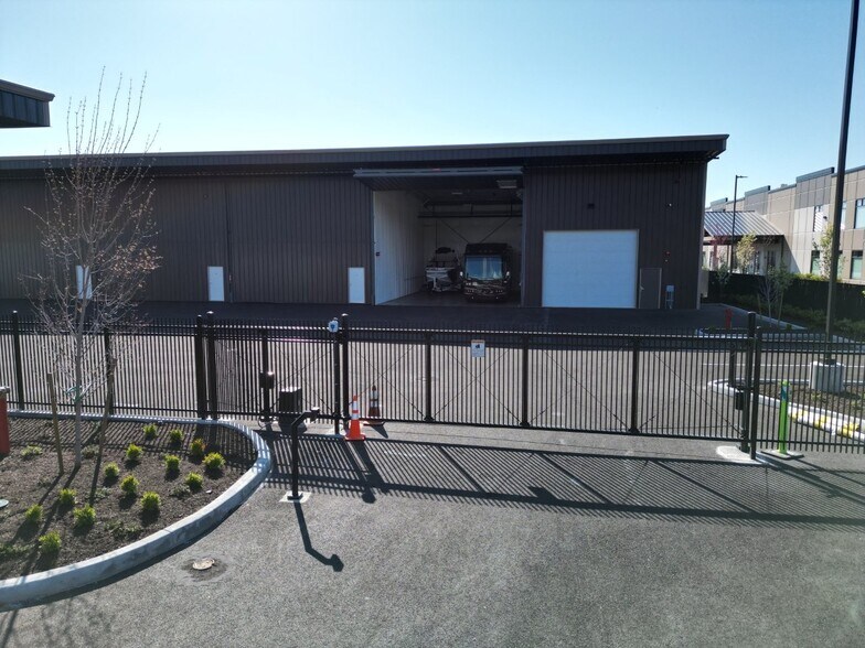 More Photos Of 2024 Farman St N, Enumclaw Distribution For Lease