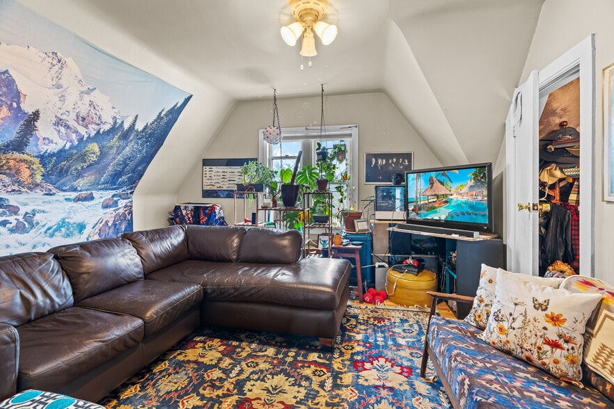 More Photos Of 606 Dayton Ave, Saint Paul Apartments For Sale