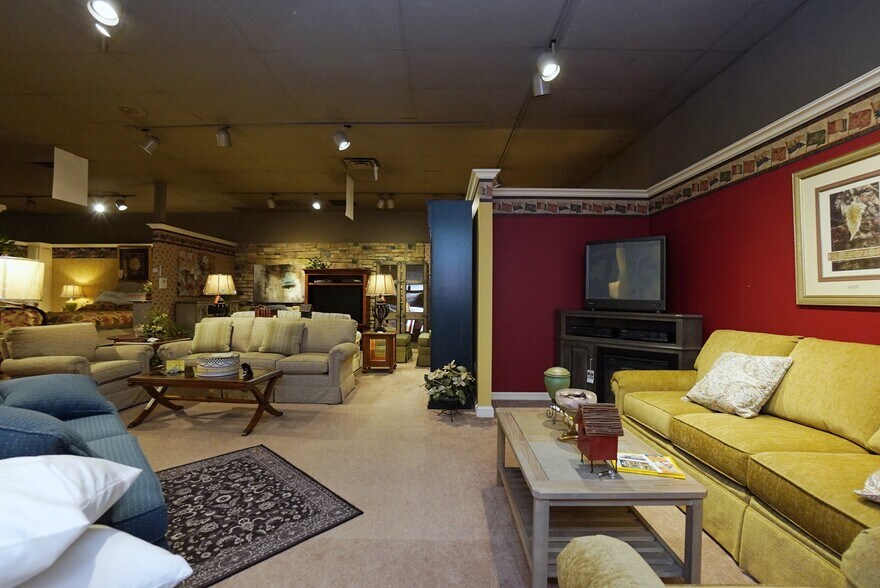 More Photos Of 1229 Castleton Ave, Staten Island Storefront For Lease