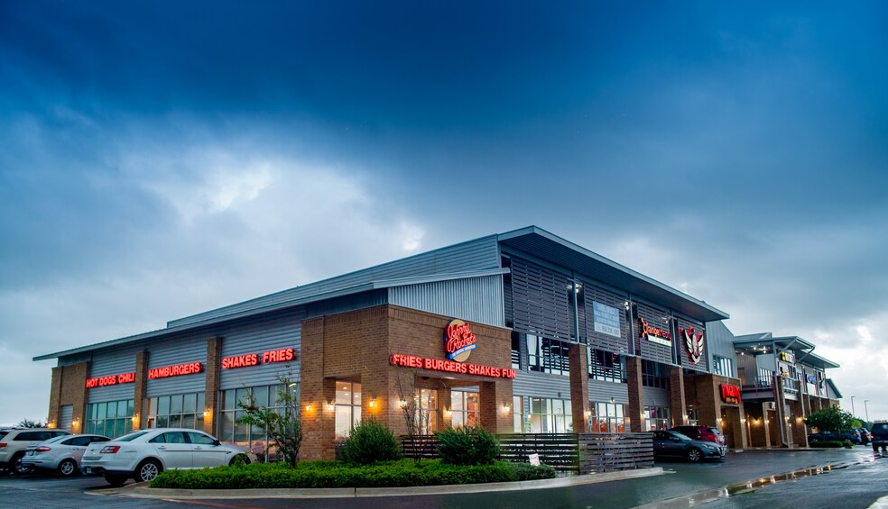 More Photos Of 6710 W Expressway 83, Harlingen Unknown For Lease