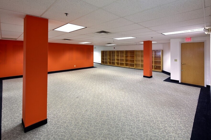 More Photos Of 801-803 West Ave, Rochester Office For Lease