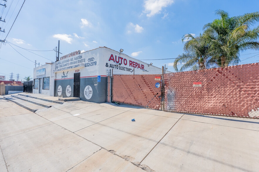 More Photos Of 16529 Lakewood Blvd, Bellflower Auto Repair For Sale
