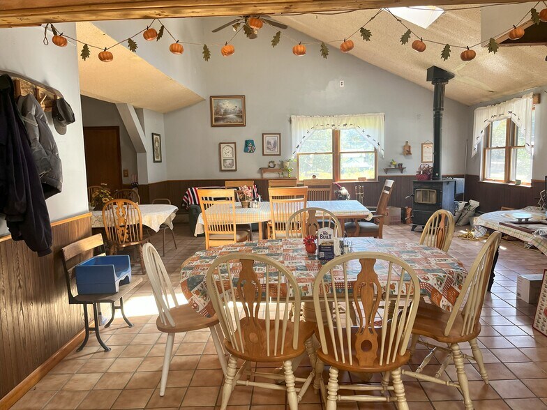 More Photos Of 1267 Elk Grove Rd, Benton Restaurant For Sale