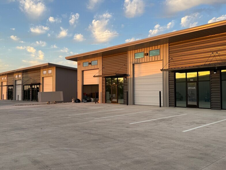 Primary Photo Of 775 County Road 270, Leander Unknown For Lease