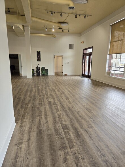 More Photos Of 5020 S Colorado Ave, Seattle Warehouse For Sale