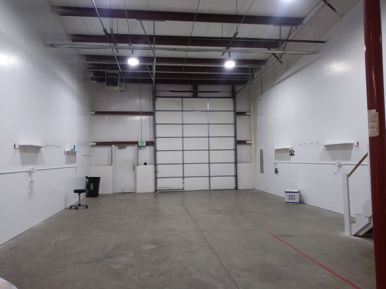More Photos Of 123-151 12th St SW, Loveland Manufacturing For Lease