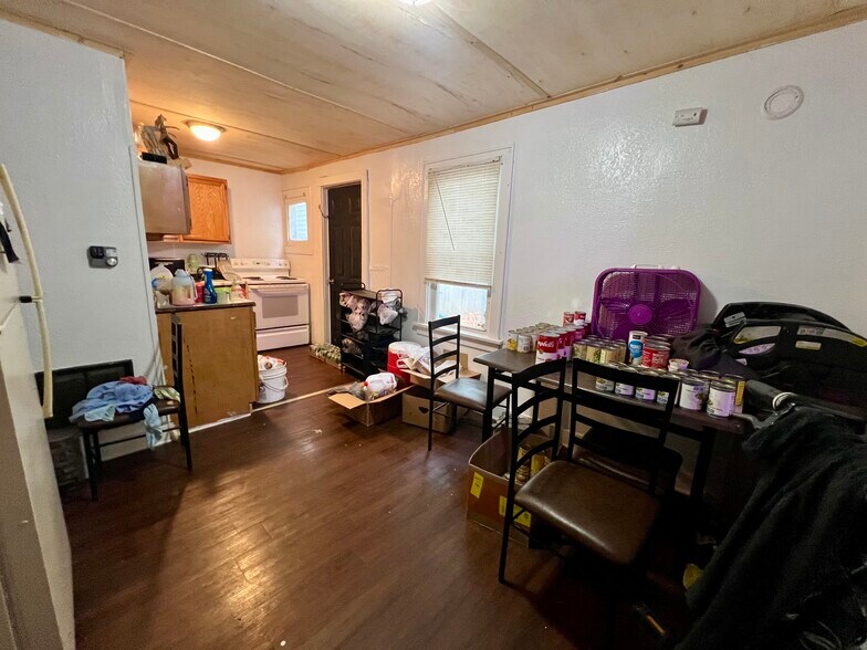 More Photos Of 2502 Pine Ave, Mattoon Apartments For Sale