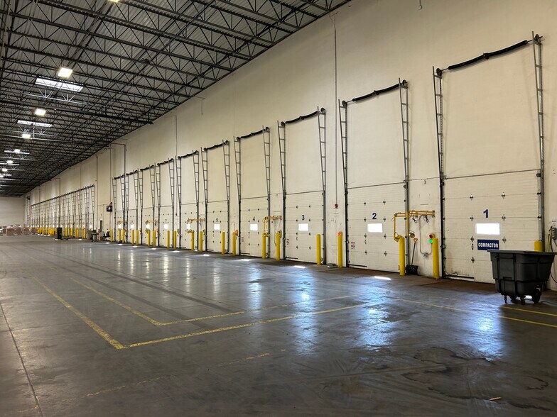 More Photos Of 15 Ritter Way, Lebanon Manufacturing For Lease