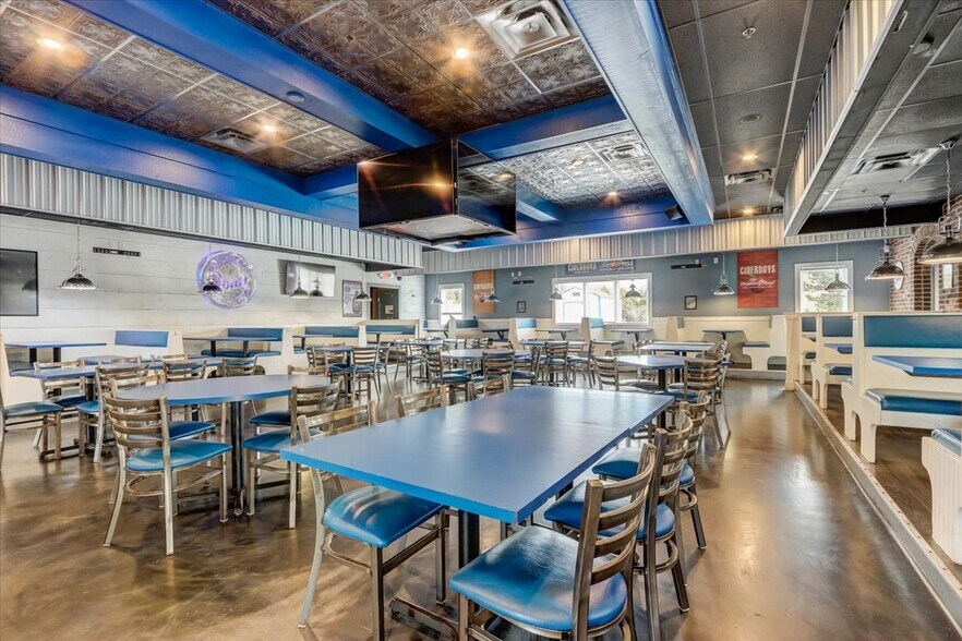 More Photos Of 10950 W Good Hope Rd, Milwaukee Restaurant For Sale