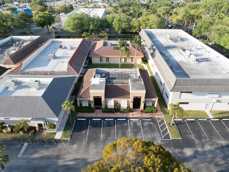 More Photos Of 2245 N University Dr, Pembroke Pines Medical For Lease