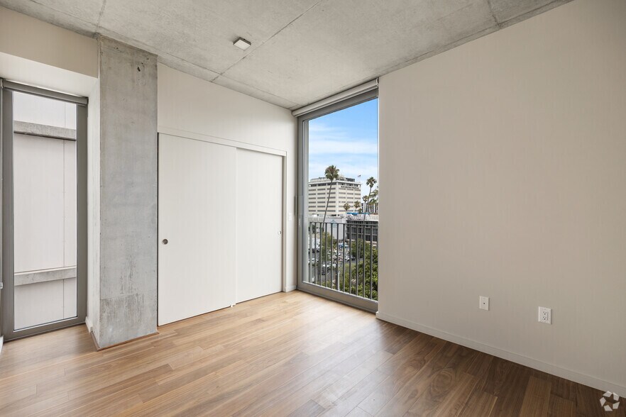 More Photos Of 2710 3rd Ave, San Diego Apartments For Sale