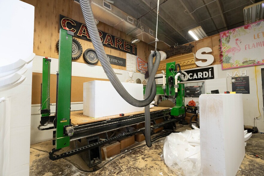 More Photos Of 1240 NW 74th St, Miami Warehouse For Sale