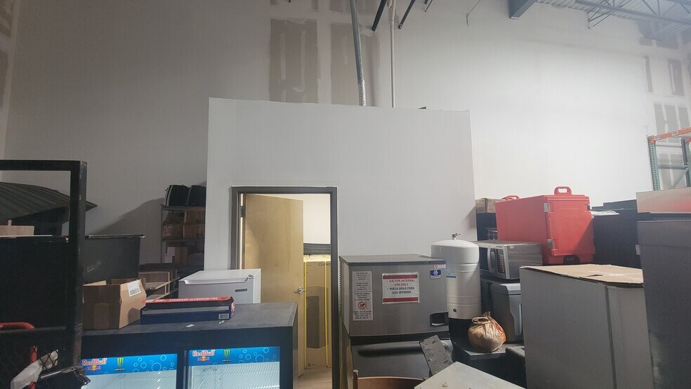 More Photos Of 12301 Rojas Dr, El Paso Light Distribution For Sale