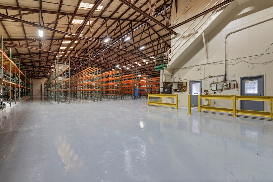 More Photos Of 2900 W. Business HWY 83, Mc Allen Warehouse For Lease