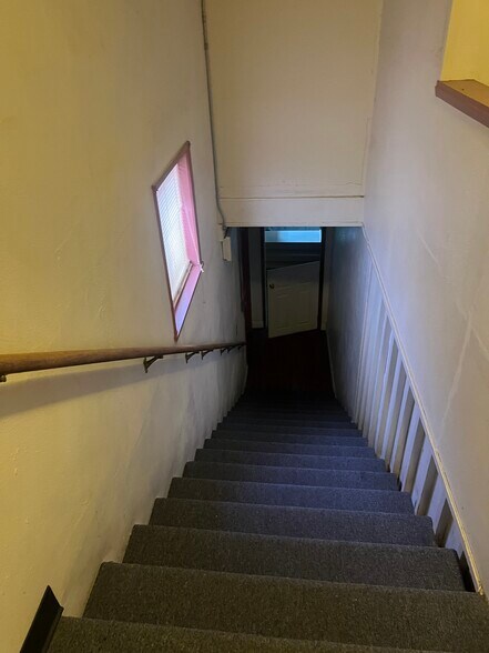 More Photos Of 5909 Camden St, Oakland Daycare Center For Sale