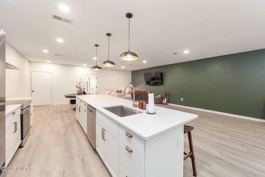 More Photos Of 56 Lee Ave, McKenzie Office Residential For Sale