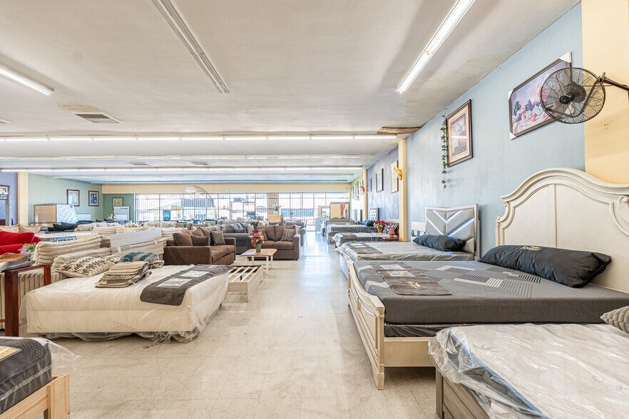 More Photos Of 280 N San Jacinto St, Hemet Freestanding For Sale