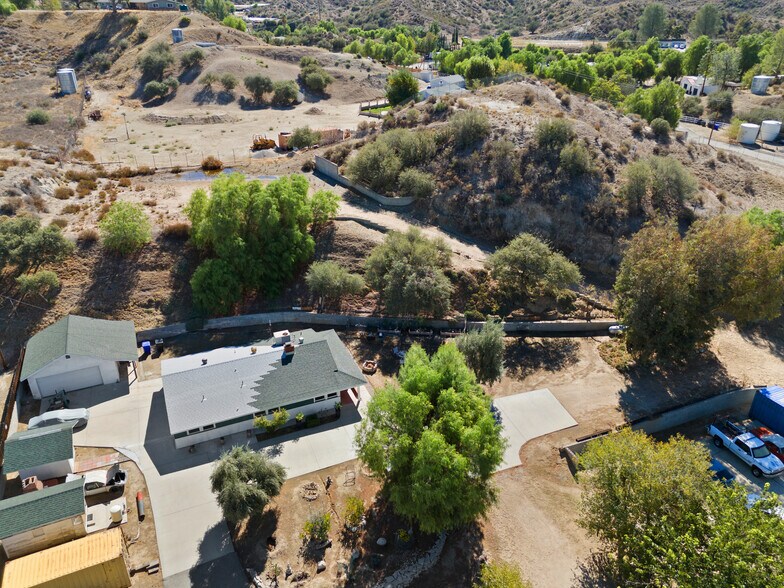 More Photos Of 16166 Sierra Hwy, Santa Clarita Land For Sale