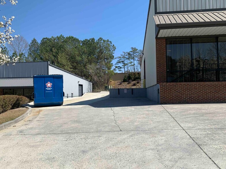 More Photos Of 3046 Matlock Dr NW, Kennesaw Warehouse For Lease