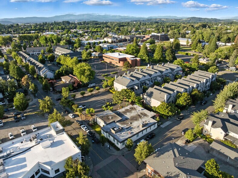 More Photos Of 400 NE Roberts Ave, Gresham Medical For Sale