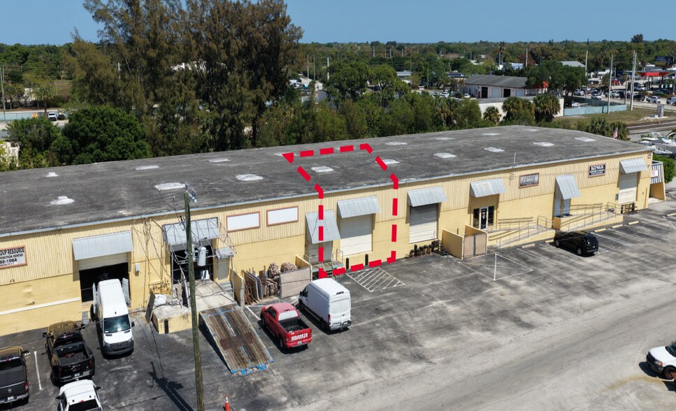 More Photos Of 2201 SE Indian St, Stuart Unknown For Lease