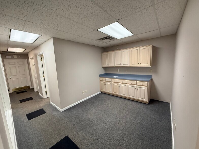 More Photos Of 11834 Capital Way, Louisville Warehouse For Lease
