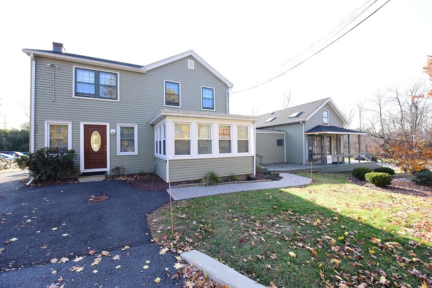 More Photos Of 864 Mapleton Rd, Princeton Office For Sale