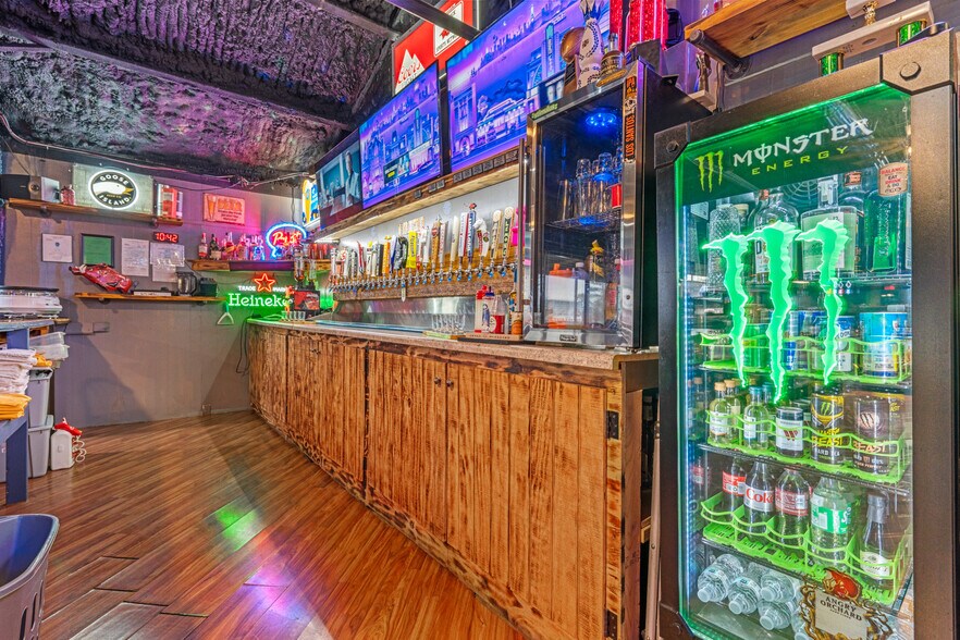 More Photos Of 816 Albert Pike Rd, Hot Springs Bar For Sale