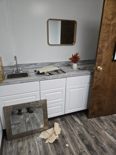 More Photos Of 4184 Seneca St, West Seneca Storefront Retail Office For Lease