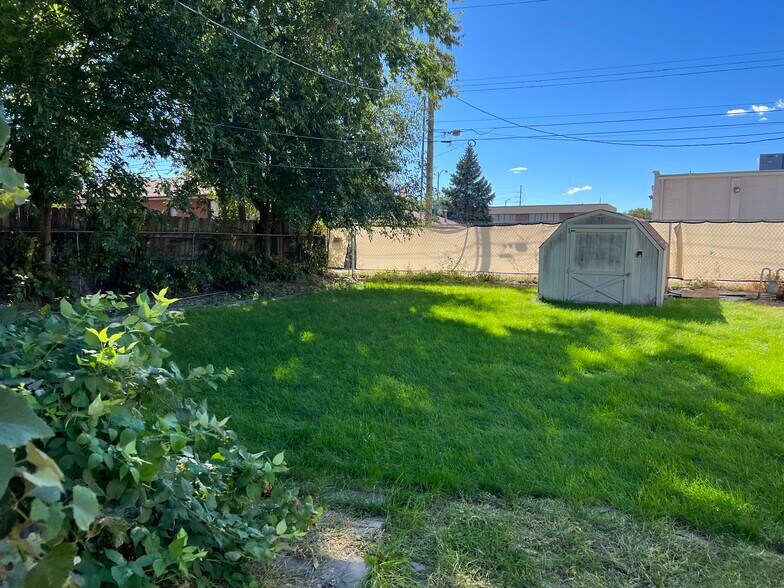 More Photos Of 804 S Bailey Ave, North Platte Flex For Sale