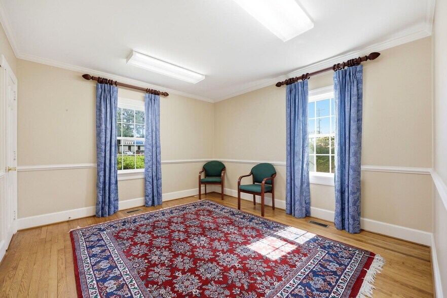 More Photos Of 1008 W Vernon Ave, Kinston Office For Sale