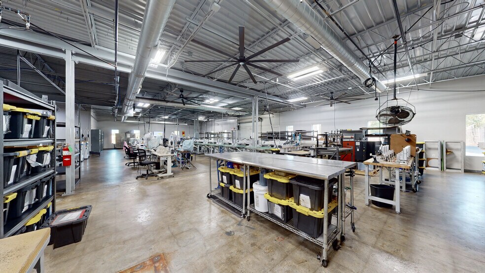 More Photos Of 1003 N Earl Rudder Fwy, Bryan Office For Sale