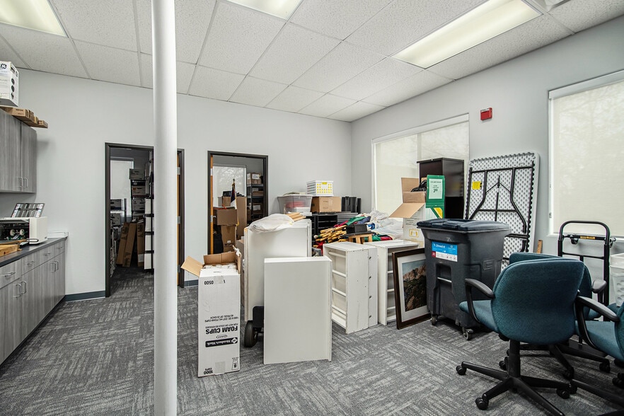 More Photos Of 10390 W Bradford Rd, Littleton Office Residential For Sale