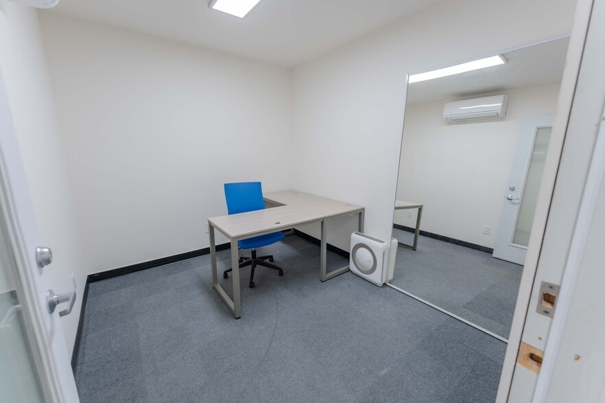 More Photos Of 99-1245 Halawa Valley St, Aiea Warehouse For Sale