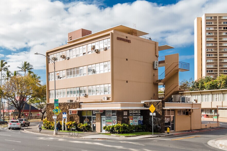 More Photos Of 1521 S King St, Honolulu Office For Lease