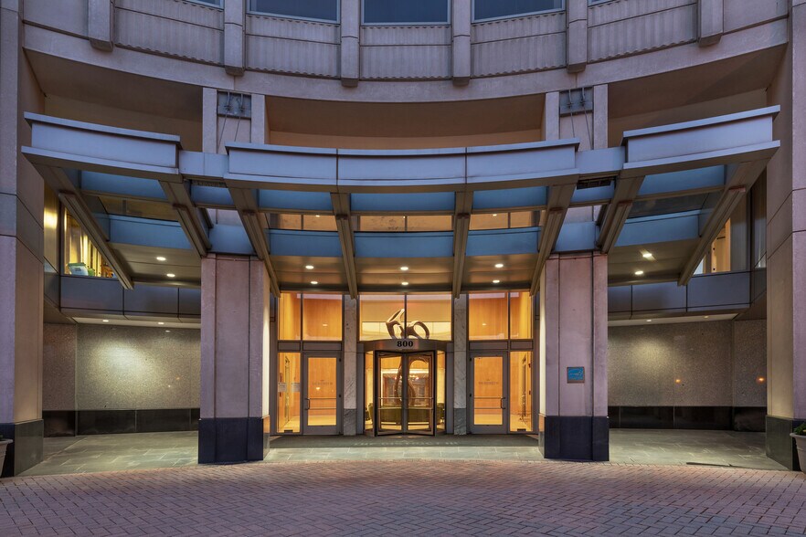 More Photos Of 800 King Farm Blvd, Rockville Office For Lease