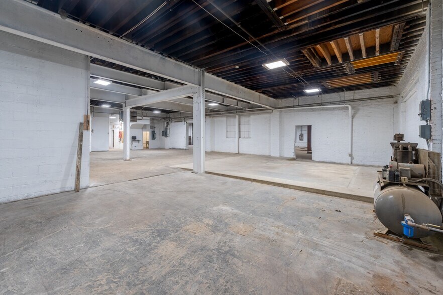 More Photos Of 140 N Kresson St, Baltimore Industrial For Sale