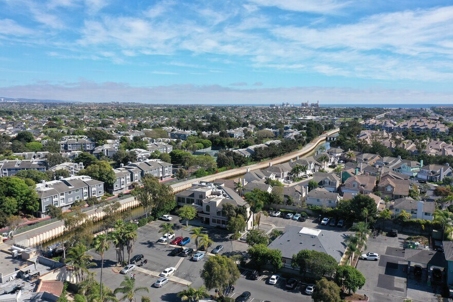More Photos Of 20042 Beach Blvd, Huntington Beach Loft Creative Space For Sale